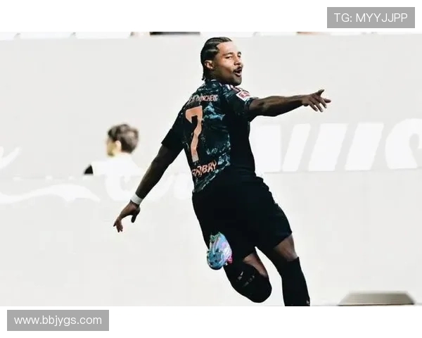 格纳布里爆射折射入网后被判进球无效 触手犯规引发争议 格纳布里爆射折射入网后被判进球无效 触手犯规引发争议