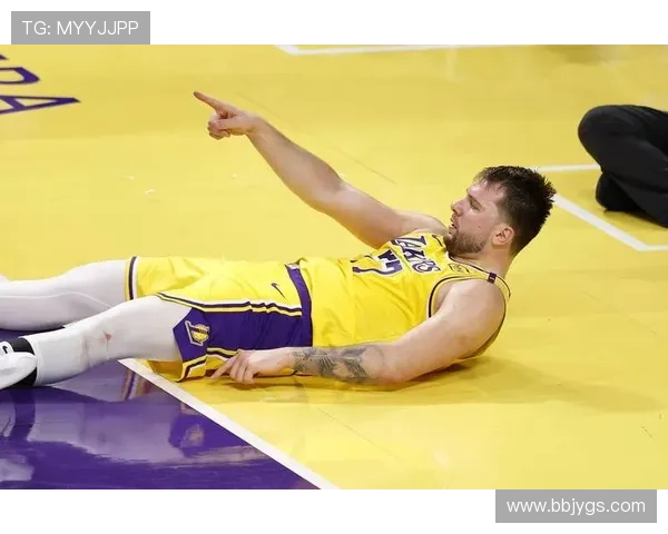 雅虎公布各队核心球星最新排名 约基奇力压群雄东契奇库里紧随其后 雅虎公布各队核心球星最新排名 约基奇力压群雄东契奇库里紧随其后