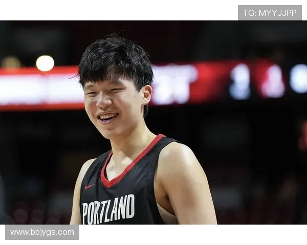 杨瀚森首秀落幕未出战下半场 全场5分16秒贡献2分1板